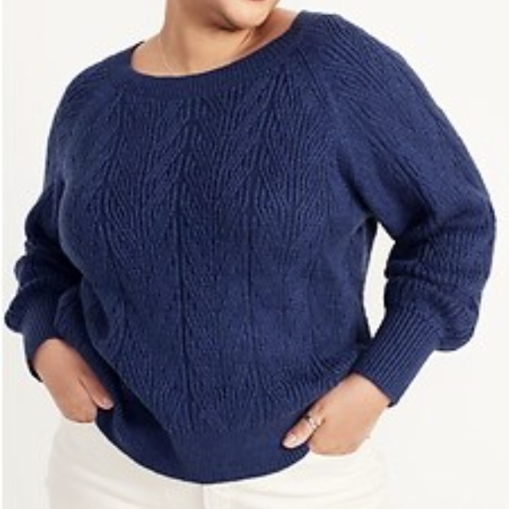 Old Navy Lightweight Cable-Knit Sweater Small